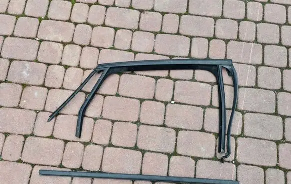 Opel Astra J Rubber seal loading door 12TYS