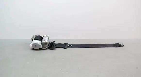 Audi Q7 4M Front seatbelt 4M0857706B