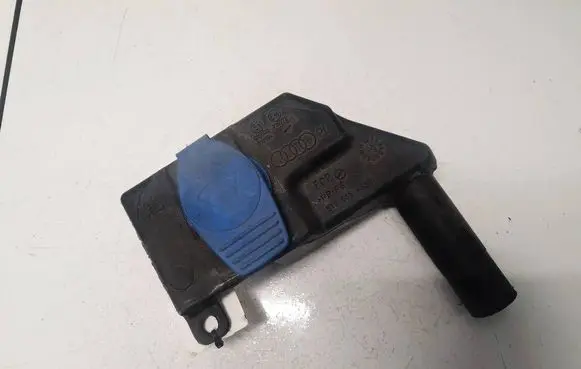 Audi A5 8T 8F Windshield washer fluid reservoir/tank E11015072 8T2955463