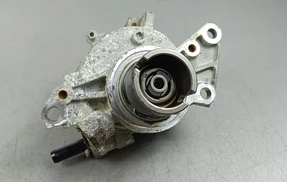 Toyota GR 86 Vacuum pump 
