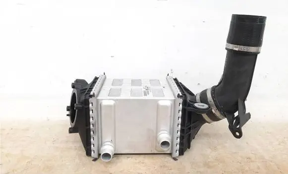 BMW 6 F12 F13 Intercooler radiator 7843123 17517843123