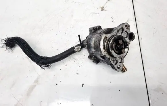 Toyota Avensis T220 Vacuum pump 2930027010
