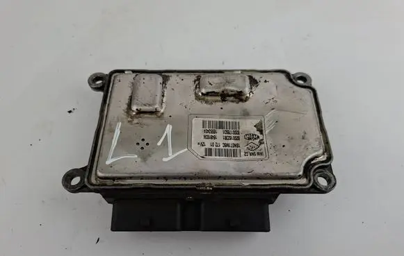 Renault Clio II Engine control unit/module 8200162381 16481034
