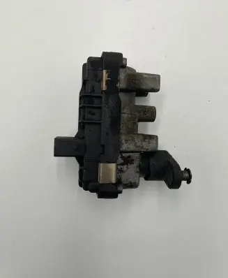 BMW 1 F20 F21 Turbine electric control actuator 4933519400 6NW00009902