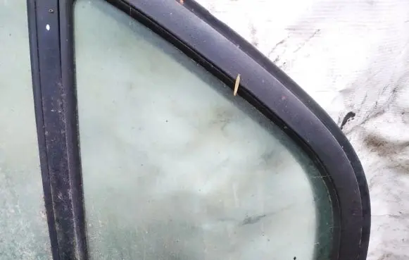 Mitsubishi Carisma Rear vent window glass 