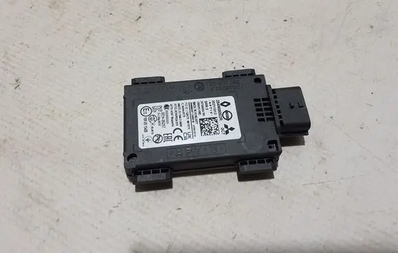 Renault Megane E-Tech Distronic sensor radar 284N08003R