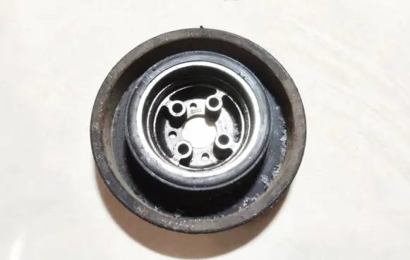 Seat Ibiza II (6k) Crankshaft pulley 028105243R