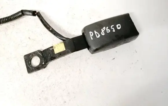 Subaru B9 Tribeca Front seatbelt buckle e067902