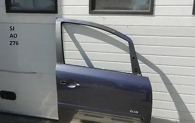 Opel Zafira B Front door 13203014