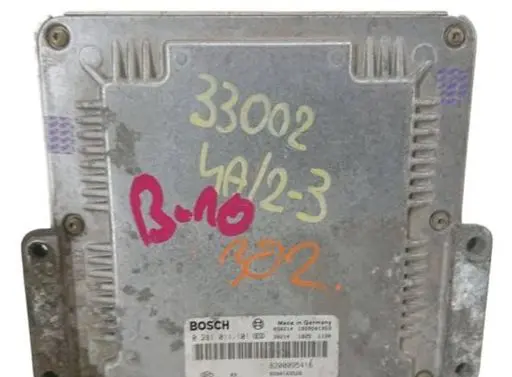 Renault Laguna II Engine control unit/module 0281011101