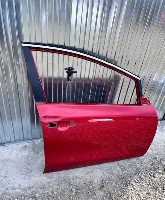 KIA Ceed Front door