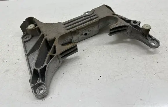 BMW 3 G20 G21 Gearbox mounting bracket 9485334