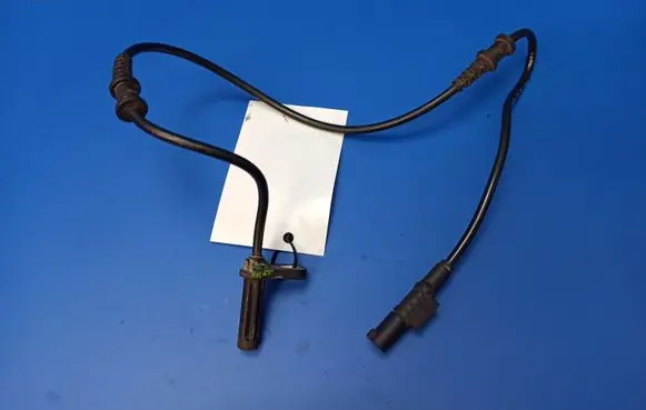 Mercedes-Benz E W211 ABS brake wheel speed sensor A2115401317 0315457428 0265007495