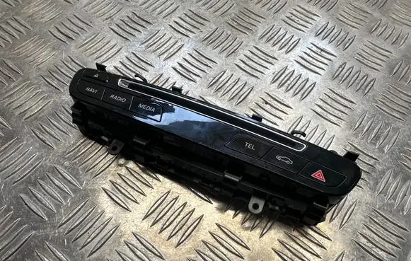 Mercedes-Benz GLC C253 Head unit multimedia control A2059055201 HW133300 14282718
