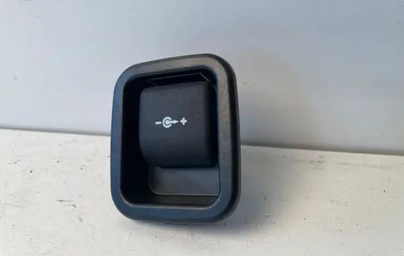 BMW 3 F30 F35 F31 12 V Socket (rear) 57143111