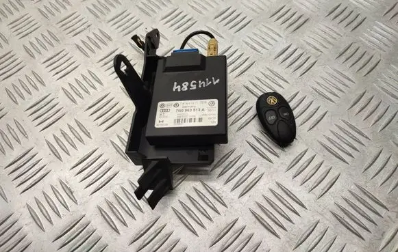 Volkswagen PASSAT B7 Webasto auxiliary heater remote control 7N0963513A