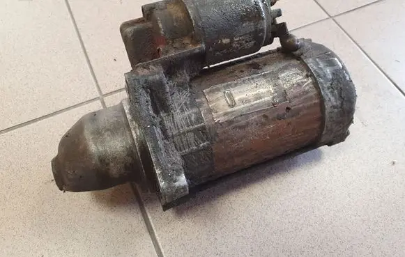 Iveco Daily 3rd gen Starter motor 504086888