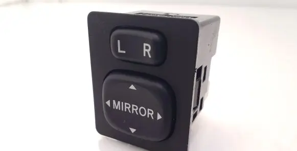 Toyota Auris 150 Wing mirror switch 183574