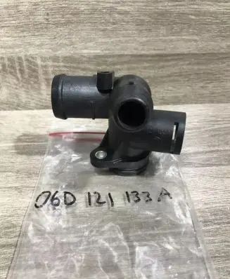 Audi A6 S6 C6 4F Engine coolant pipe/hose 06d121133a