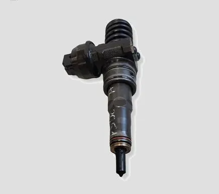 Volkswagen Jetta V Fuel injector 038130073AG 0414720215