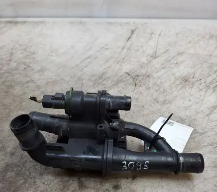 Volvo V60 Thermostat/thermostat housing 9670253780