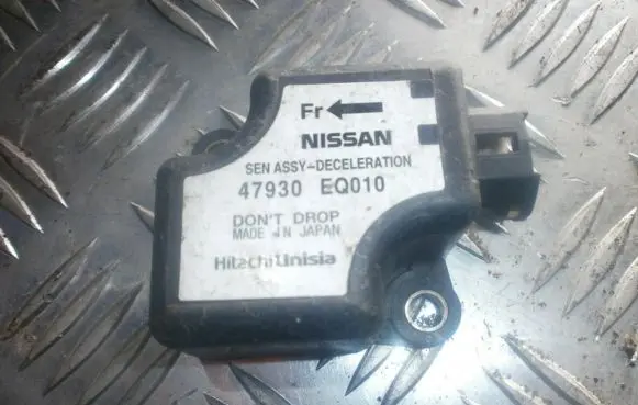 Nissan X-Trail T30 ESP acceleration yaw rate sensor 47930eq010