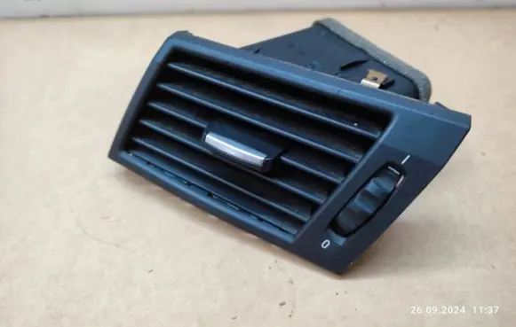 BMW X3 E83 Dashboard side air vent grill/cover trim 3415973
