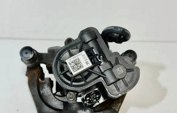 Volkswagen Tiguan Rear brake caliper 3Q0615405