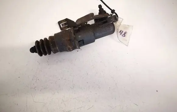 Audi A4 S4 B5 8D Clutch master cylinder 8e0721257a
