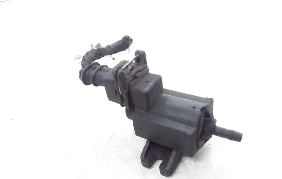 Opel Astra H Vacuum valve 72244800