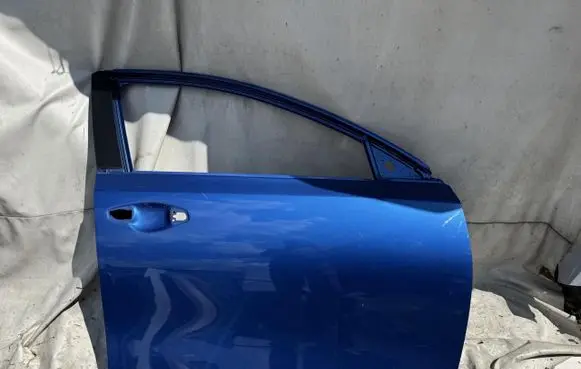 KIA Ceed Front door