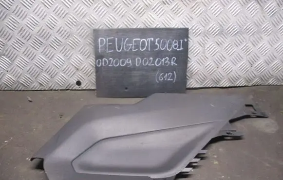 Peugeot 5008 Other center console (tunnel) element 9686384577