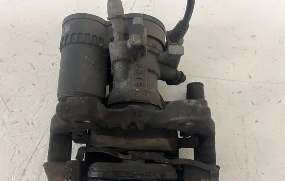 BMW X1 F48 F49 Rear brake caliper 6854439 685443904