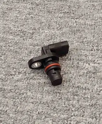 Volkswagen Golf VII Camshaft position sensor 04C907601B