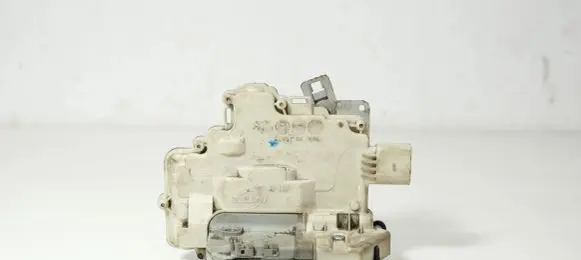 Audi A6 S6 C6 4F Rear door lock 4F0839016