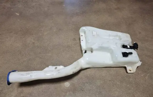 Ford Edge II Windshield washer fluid reservoir/tank BA8317664AA 3R112665 PUM812169