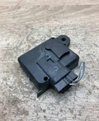 Opel Zafira A Airbag deployment crash/impact sensor 09133263 5WK42856 USED