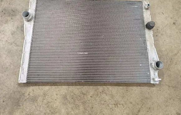 BMW X5 F15 Coolant radiator 17117807624