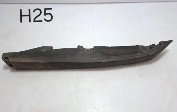 Volkswagen PASSAT B7 Fender foam support/seal 3AA864236