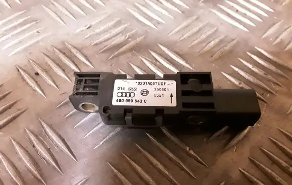 Audi A8 S8 D3 4E Airbag deployment crash/impact sensor 4B0959643C