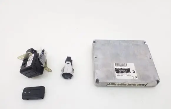 Toyota Corolla Verso AR10 Engine ECU kit and lock set 