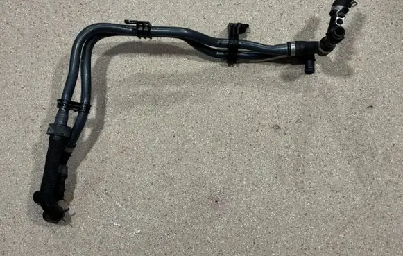 Porsche Taycan 9J1 Engine coolant pipe/hose 9J1815552C