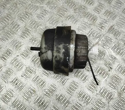 Audi A3 S3 8P Engine mount bracket 4F0199382BG