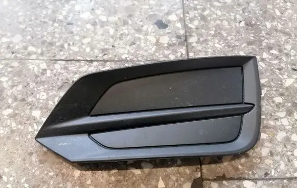 Volvo XC60 Front bumper lower grill 31425177