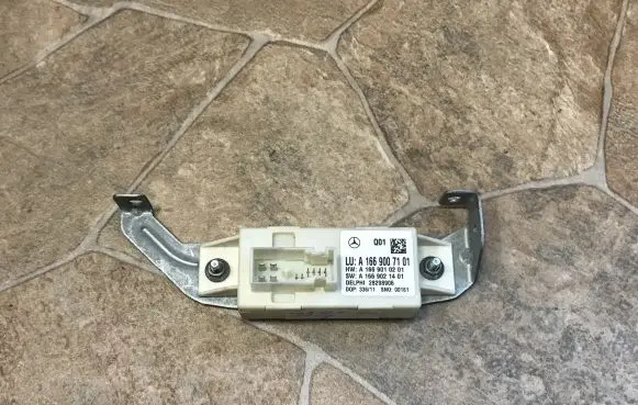 Mercedes-Benz C W204 Light module LCM A1669007101