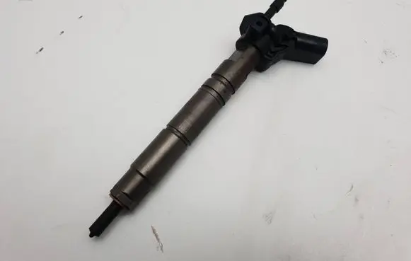 Fuel injector