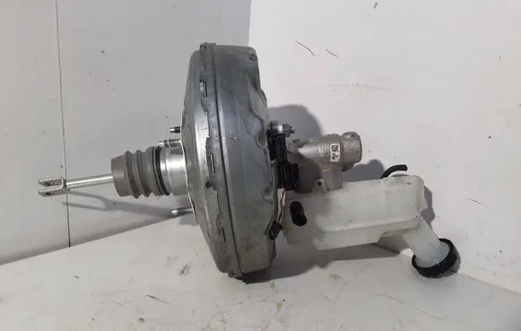 Dacia Sandero III Brake booster 472101095R 25607852581
