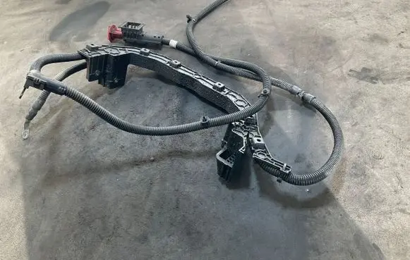 Mercedes-Benz Sprinter W906 Positive cable (battery)