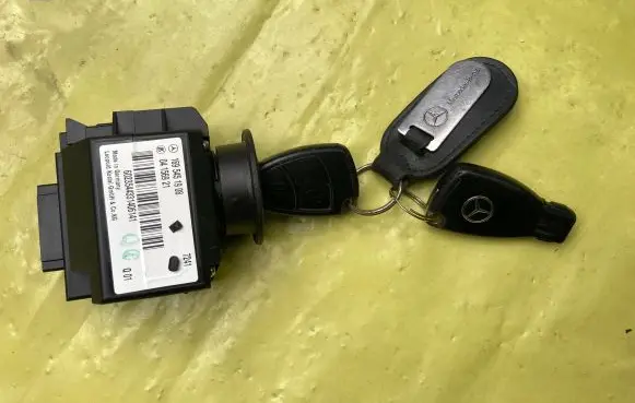 Mercedes-Benz B W245 Ignition lock 1695451908