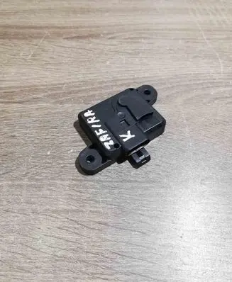 Opel Zafira A Airbag deployment crash/impact sensor 09133263 TGS1409209C
